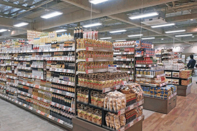 流通革新: 小型超市轉型案例分析:八百幸 2010年之后,我國零售行業中出現了大賣場增長放緩,關店不斷,而社區生鮮店、便利店等小型業態興起且迅速擴大的現象,這種現. - 雪球